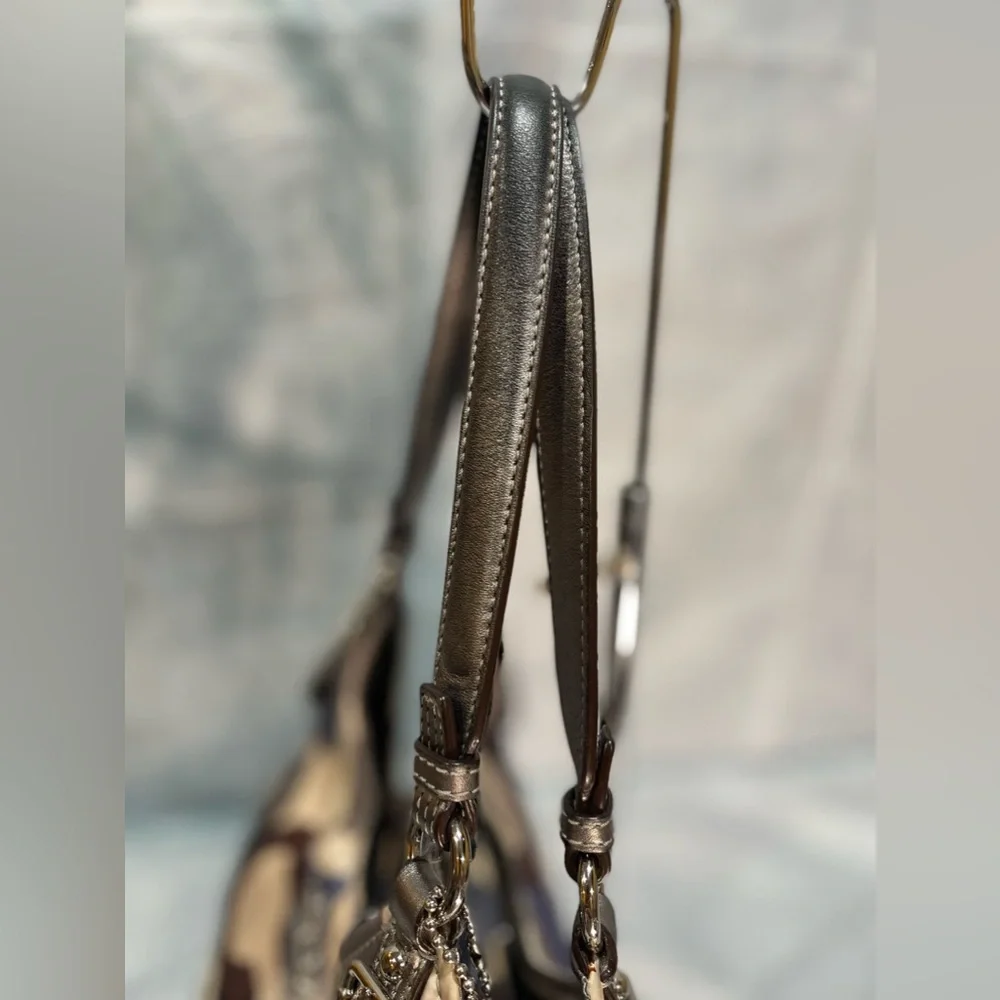 Coach Madison Graphic Op Art Bag - Picture 8 of 13